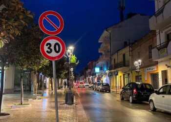 Luci di Natale ancora spente, Travaglini «È buio amministrativo a San Salvo»