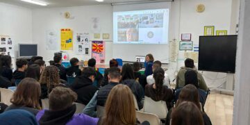 Gli studenti incontrano il giudice Giuseppe Di Lello: «Lezione di legalità e responsabilità civile»