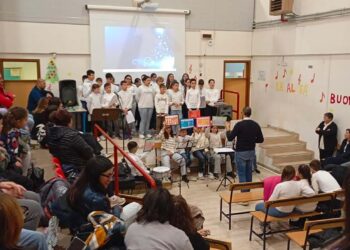 Concerto di Natale degli alunni all’Ite di Gissi: un pomeriggio di musica e condivisione