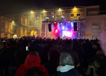 Notte di Capodanno, a Salvo scattano i divieti: bevande consentite solo nei locali