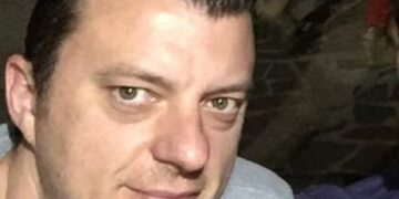 «Pensavi prima agli altri e poi a te stesso. Ciao Sandro, con te abbiamo aperto il nostro cuore»