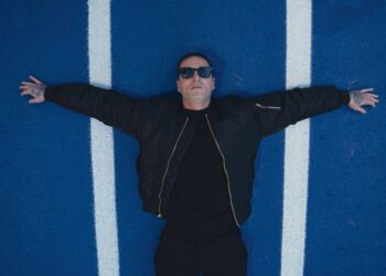 Luca Dirisio torna con “È tutto fragile”, una canzone di rinascita: «È nella fragilità che capisci chi sei»