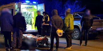 65enne investito da una moto in via Conti Ricci, sul posto il 118. Traffico bloccato