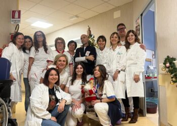 Cambio al vertice di Geriatria, il personale ringrazia De Laurentiis: «Lavoro prezioso»