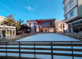 San Salvo, attiva la pista di ghiaccio in piazza Papa Giovanni XXIII