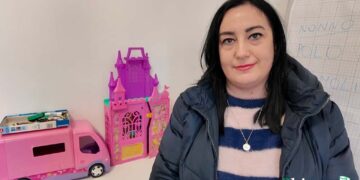 Casa nel bosco, maestra di Palmoli: «Disponibile a seguire l’istruzione dei bambini»