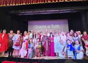 Applausi per la storia di San Vitale portata in scena dal Gran Sipario d’Argento