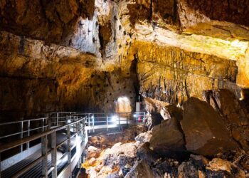 Turismo in Abruzzo, le Grotte di Stiffe quinte in italia con oltre 67mila visitatori nel 2025