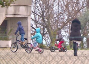 Casa nel bosco, Nathan rompe il silenzio: «Bambini in ansia, litigano tra di loro»