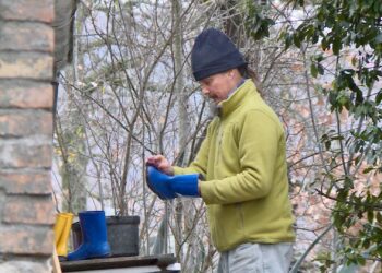 Casa nel bosco, Nathan rompe il silenzio: «Bambini in ansia, litigano tra di loro»