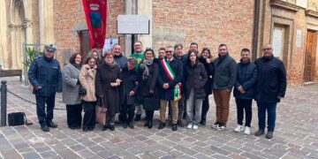 A Pollutri apposta la targa in ricordo di don Giuliano Manzi, «49 anni dedicati alla comunità»