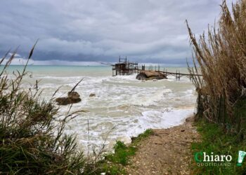 Mareggiate ed erosione, inaccessibili spiaggia e trabocco di Punta le morge a Torino di Sangro