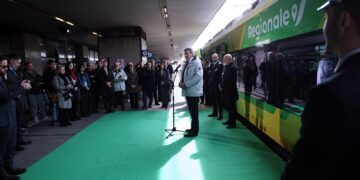Due nuovi treni per le tratte regionali, «dal 2022 i nuovi convogli sono 21, investiti 120milioni»
