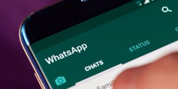 La truffa dei telefoni clonati: aprire un link significa alimentare la catena di furti