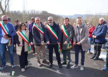 Da passerella precaria a «ponte che unisce»: inaugurata la nuova infrastruttura sul Sinello