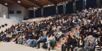 Giornate umanistiche nel segno della curiosità. Domani Piero Dorfles con le parole del mare