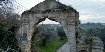 Vasto, l’arco di San Biagio è la porta di un pezzo di storia: qui c’era l’antica Castiglione