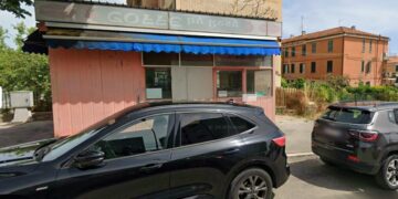 Fu il bar delle partenze e dei ritorni: sarà demolito il chiosco dell’ex terminal