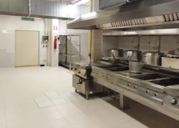 Riapre il centro di cottura ospedaliero, Palmieri assicura: «Da oggi pasti migliori»