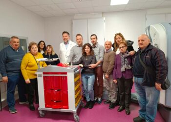 Un carrello per le emergenze in ricorda di Loredana, la donazione al “Renzetti”