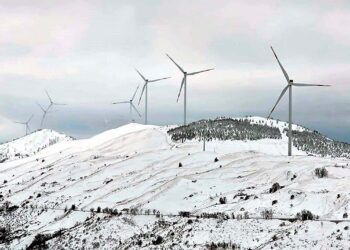 «Rinnovabili, siamo in ritardo, ma serve programmazione. No a distesa di pale eoliche nel Vastese»