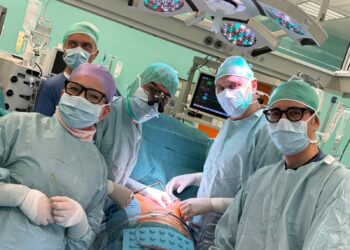 Dissezione dell’aorta, a Chieti impiantata protesi di ultima generazione: paziente salvo