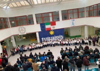 Bambini e papà insieme: laboratori e Olimpiadi in palestra alla scuola Spataro