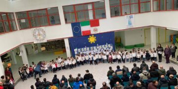 Bambini e papà insieme: laboratori e Olimpiadi in palestra alla scuola Spataro