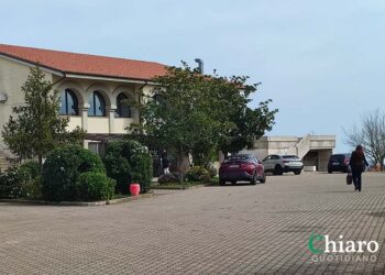 Tribunale dei minori: Catherine e i tre bambini devono essere trasferiti dalla casa famiglia di Vasto