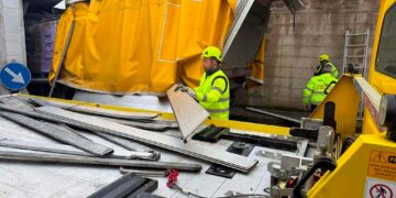 Ancora un tir incastrato nel sottopasso di contrada Stazione a San Salvo