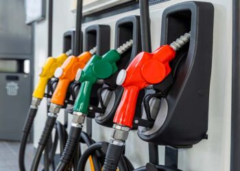 Rincari carburanti: in Abruzzo gasolio fino a 1,850 euro al litro, scatta segnalazione all’Agcm