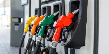 Rincari carburanti: in Abruzzo gasolio fino a 1,850 euro al litro, scatta segnalazione all’Agcm