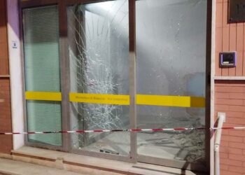 Doppia esplosione nella notte: fatto saltare in aria il postamat di Montenero di Bisaccia