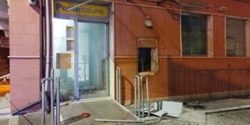 Doppia esplosione nella notte: fatto saltare in aria il postamat di Montenero di Bisaccia