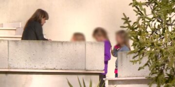 Garante dell’infanzia: «I bambini stanno bene, struttura ordinata. Trasferirli sarebbe un altro trauma»