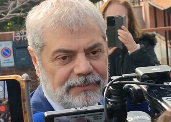 Cantelmi: «Indignati, altro trauma per i minori». Interviene anche Marsilio: «Decisione inopportuna»