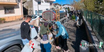 Con i bidoni in mano o isolati: la Pasqua amara dell’entroterra vastese che chiede di fare presto