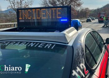 Incidente sulla Statale Trignina: mezzo pesante finisce contro due auto