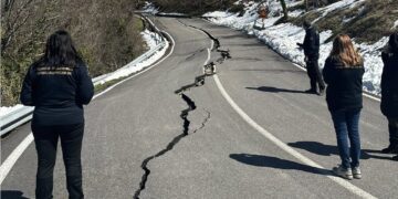 Castiglione Messer Marino circondato dalle frane: bloccati quattro accessi al paese