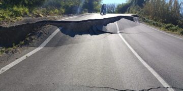 L’Italia spezzata a metà, si riattiva frana di Petacciato: sospesa la circolazione su A14 e ferrovia. Evacuazioni in paese