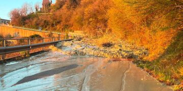 Fango e detriti invadono la strada: interrotto il collegamento tra Tufillo e la SS 650 Trignina