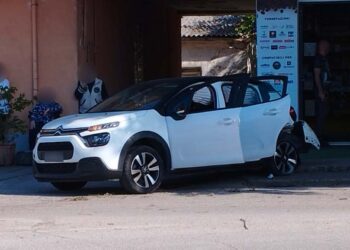 Inseguimento tra le strade di Casalbordino termina con un incidente. Fermati due fuggitivi