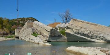 La Regione aveva intimato all’Arap di ricostruire lo sbarramento caduto, ma mancano i soldi