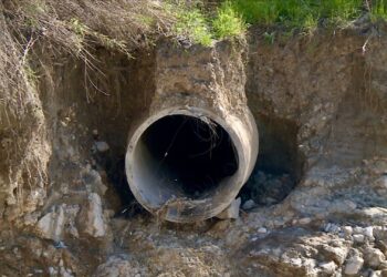 Tubo di captazione da 60 metri travolto dalla piena del fiume, almeno 10 giorni per sostituirlo