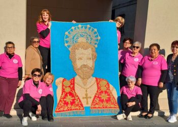 Il pannello di San Tommaso della Pro Loco San Salvo protagonista del corteo del “Dono” di Ortona
