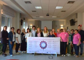 L’Infiorata all’uncinetto itinerante della Pro Loco San Salvo in “tour” in otto regioni italiane