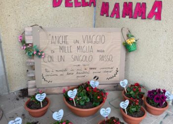 Piccoli semi, grandi legami: Festa della mamma all’asilo Stella Maris