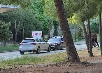 Due motorini sulla Via Verde, uno investe 32enne: soccorsa in eliambulanza. Identificati due minorenni
