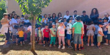 A Cupello raccolti 130 vecchi celluari, saranno piantati 13 alberi