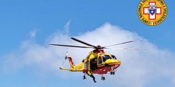Malore durante l’escursione, 54enne di Vasto soccorso con l’elicottero sulla Maiella